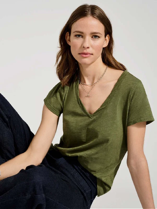 Baukjen Essentials Organic Cotton V-Neck Tee | Light Khaki