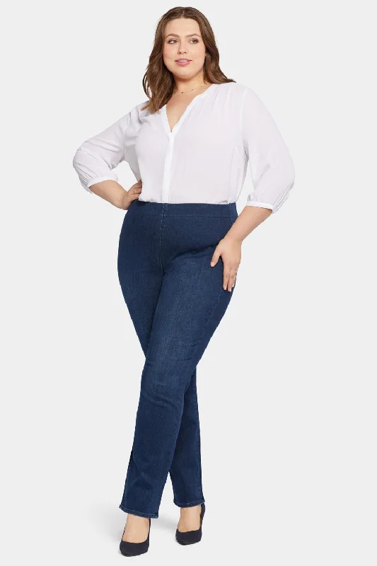 Pull-On Straight Jeans In Plus Size - Marvelous