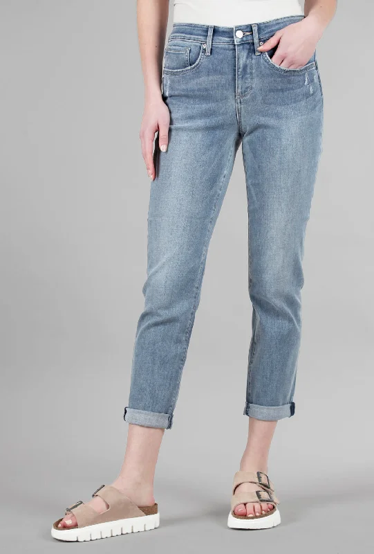 Margot Girlfriend Jeans, Angel Blue Wash