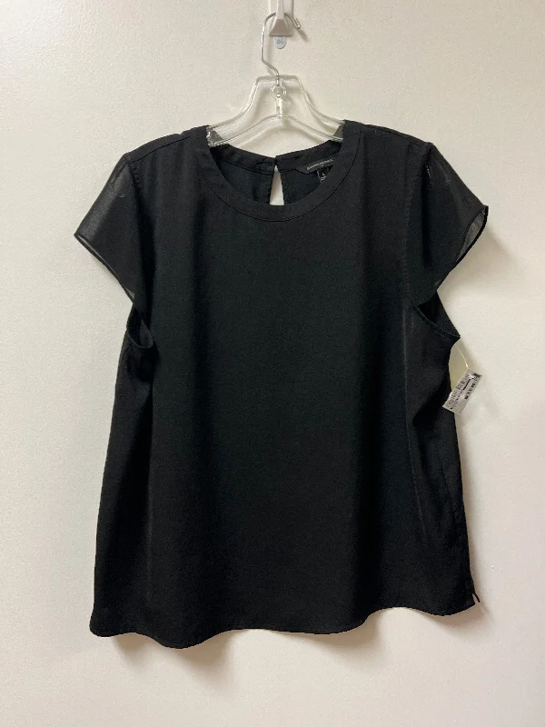 Top Short Sleeve By Banana Republic In Black, Size: L