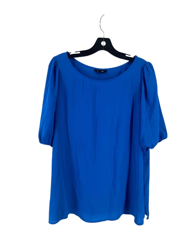 Top Short Sleeve By Premise In Blue, Size: L